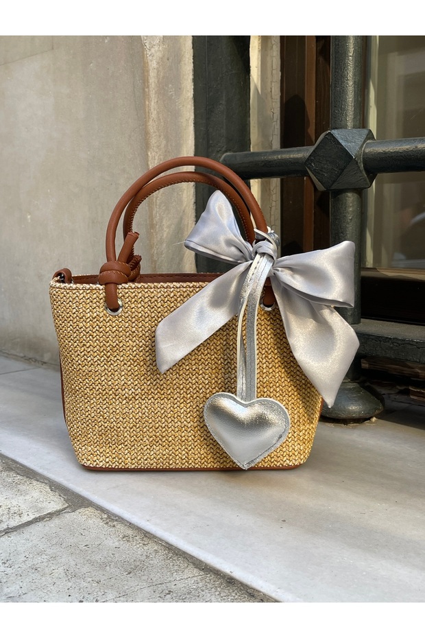 Tan Straw Women's Heart Charm Hand and Shoulder Bag