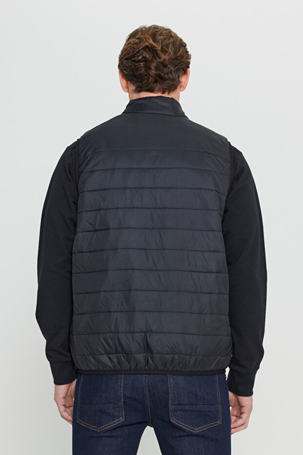 Erkek Siyah Şişme Rüzgar Geçirmez Taşınabilir Çantalı Sıcak Tutan Elyaf Ultra Hafif Yelek - 7