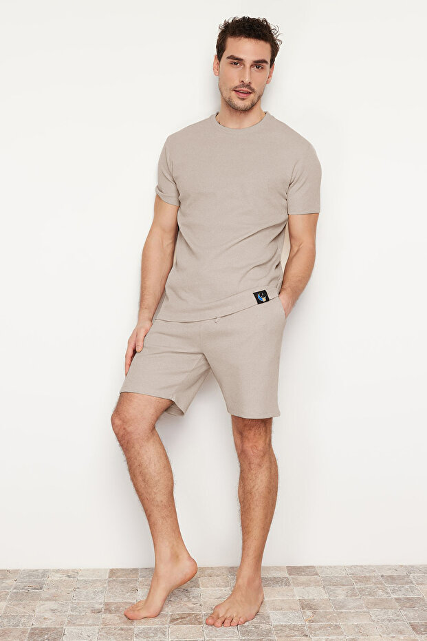Béžová souprava tlustého pyžama s vaflovým úpletem a šortkami Regular Fit TMNSS23PT00036 - 1