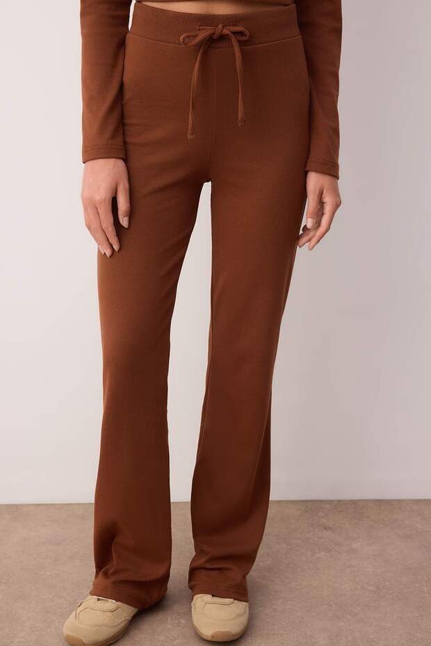 Wardrobe Essentials – Kahverengi Slim/Vücuda Oturan Alt-Üst Takım | TWOAW26AU00008 - 3