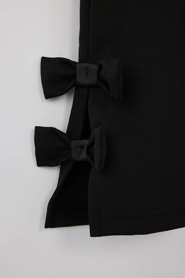 Siyah Paçası Fiyonk Detaylı Flare Fit Örme Büyük Beden Pantolon TBBAW26AR00003 - 6