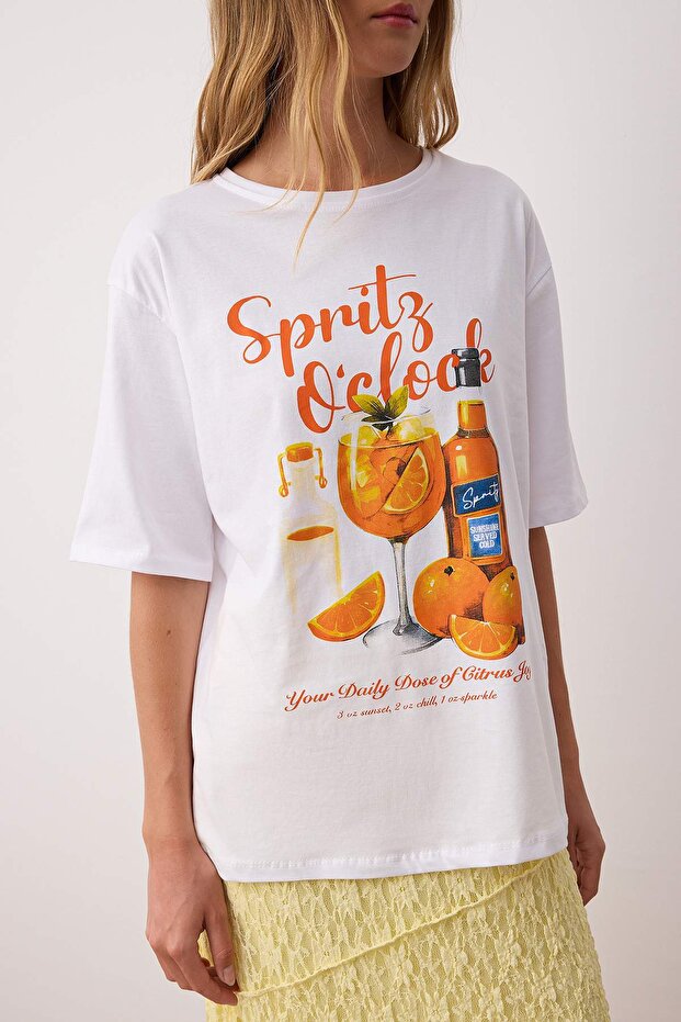 Ekru %100 Süprem Oversize/Geniş Kalıp Kokteyl Baskılı Örme T-Shirt TWOSS25TS00217 - 3