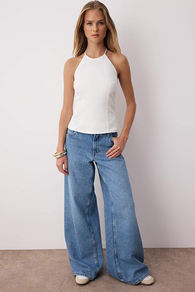 Ekru Pamuklu İnce Gabardin Halter Yaka Dokuma Bluz TWOSS25BZ00536 - 2