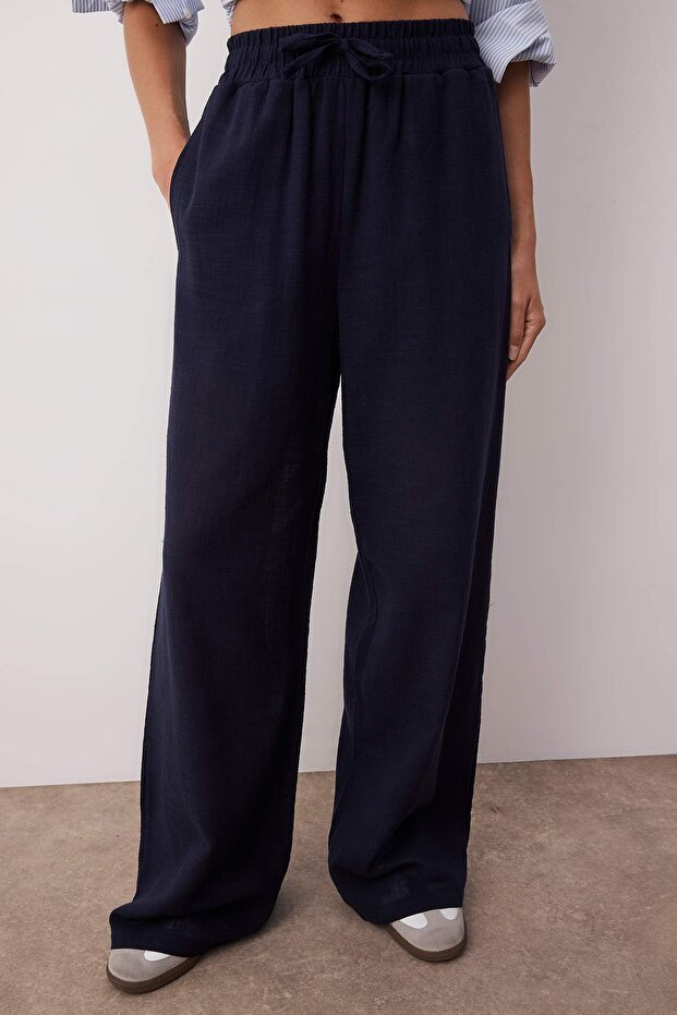 Lacivert Keten Görünümlü Wide Leg/Geniş Paça Şort Astarlı Beli Lastikli Pantolon TWOSS25PL00121 - 4