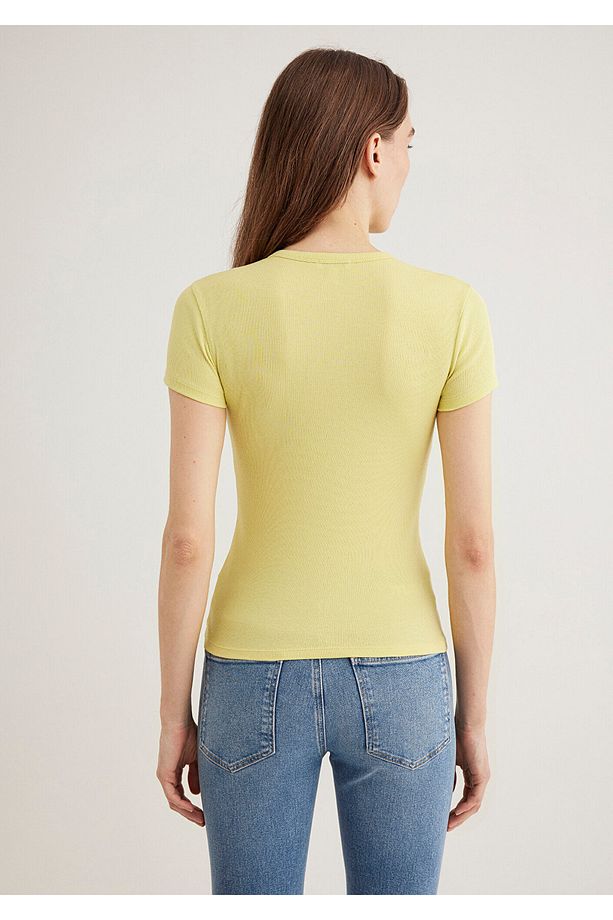Sarı Basic Tişört Fitted / Vücuda Oturan Kesim 1613081-71285 - 5