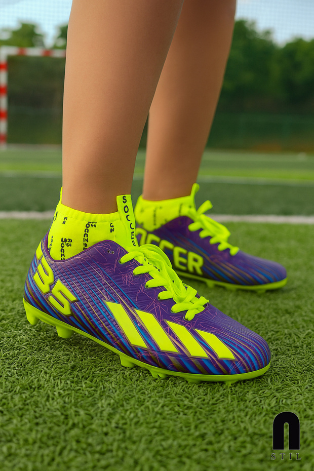 Boys' Artificial Turf Football Shoes with Socks and Spikes Purple Yellow Football Sports Shoes F35Kr