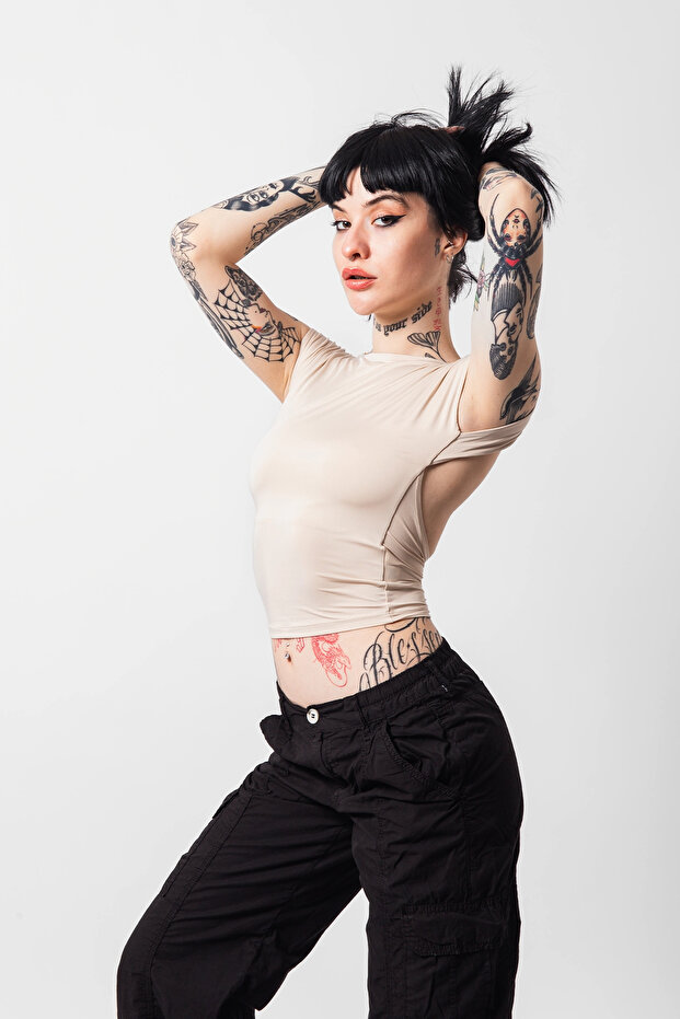 جسم أساسي باللون البيج - قصة خلفية منخفضة، بدون أكمام - 2