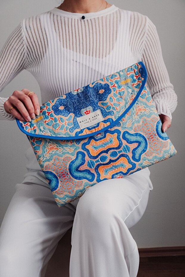 حافظة كمبيوتر محمول/كمبيوتر لوحي منقوشة باللون الأزرق من Wolf&Rock مقاس 13 بوصة - 14 بوصة متوافقة - 1