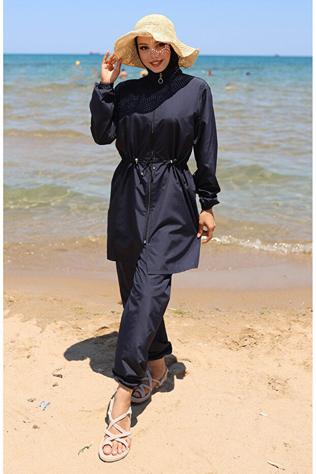 Granatowy, skromny kostium kąpielowy z zamkiem błyskawicznym - 9002-04 - 3