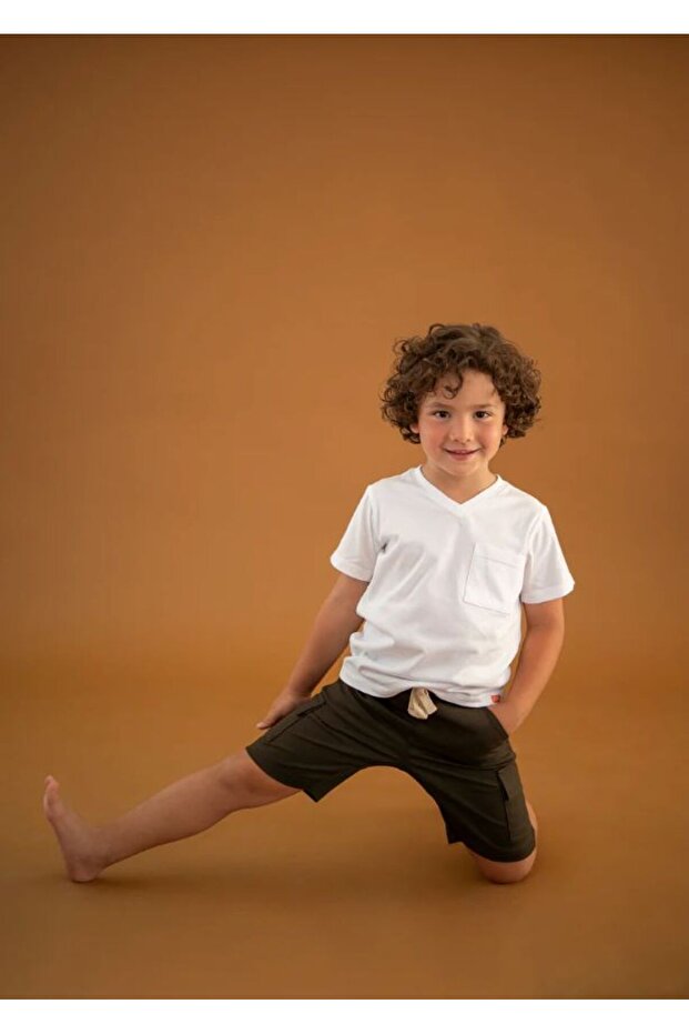 مجموعة من 2 تي شيرت أساسي برقبة على شكل حرف V - 2