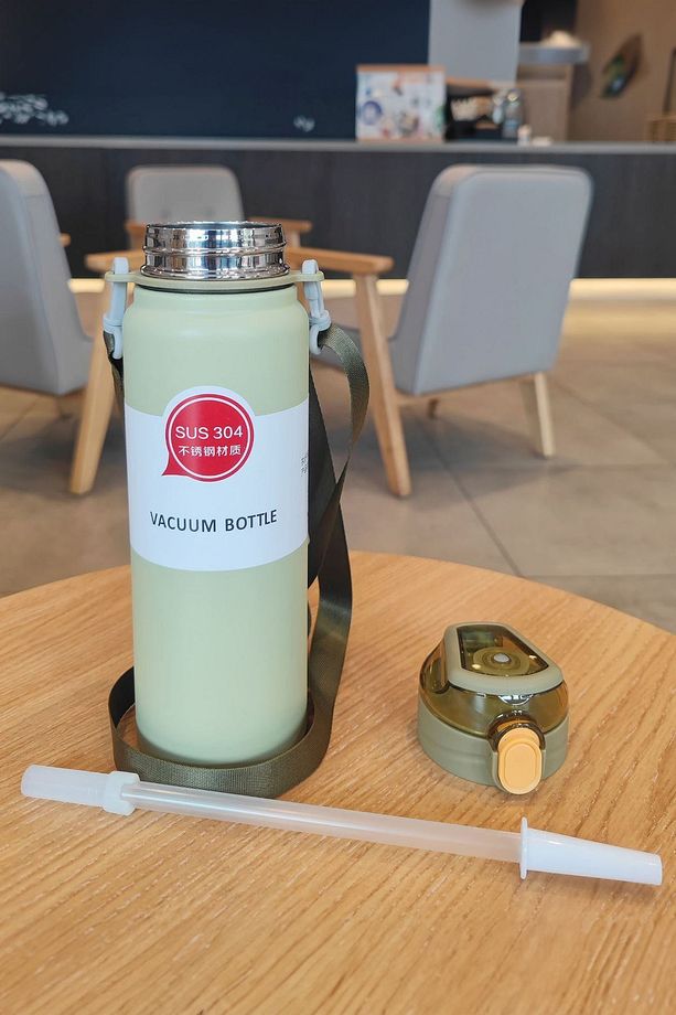 304 L Çelik Yeşil 800 ml Askılı Ve Pipetli Matara Suluk Cin411ys-8 - 5