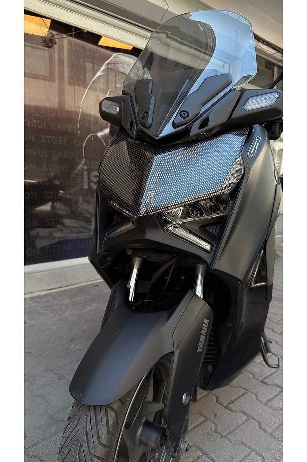 Yamaha Xmax250 (2024-2025) Uyumlu Ön Far Üstü Karbon Desen koruma Kapak - 4