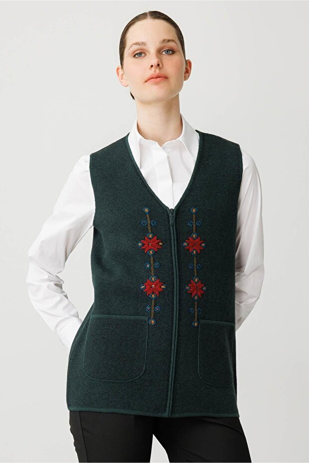 Women's V-Neck Embroidery Embroidered Short Wool Vest Green