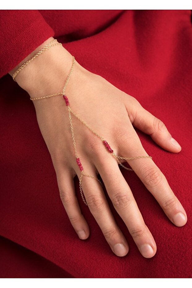 Elegant Shahmeran Style Women's Hand Accessory