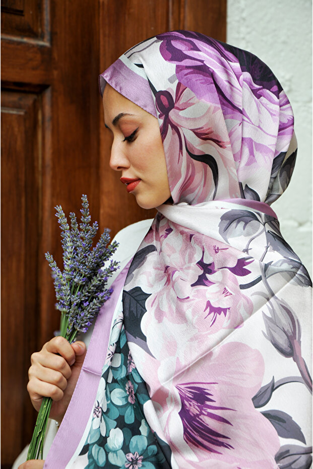 شال حريري منقوش من سود - 2