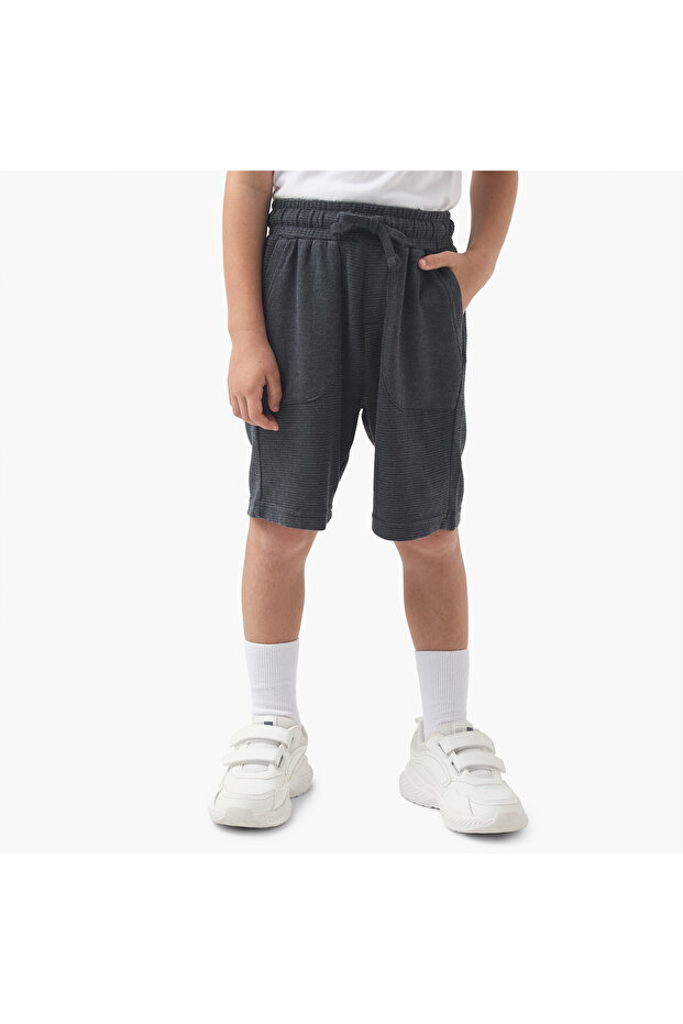 شورت سادة مع رباط للإغلاق وجيوب - 1