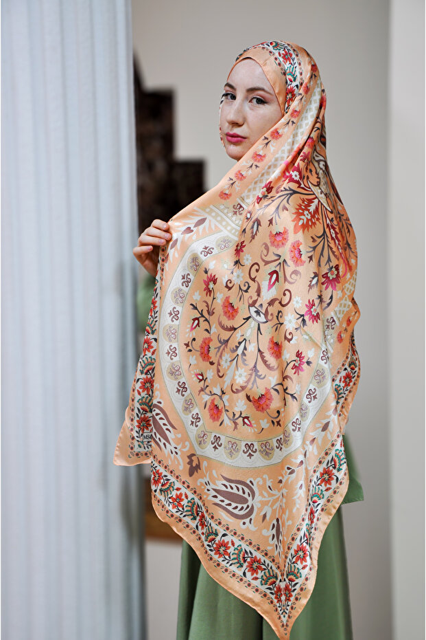 Hidden Spring Pattern Janjan Silk Shawl - 3