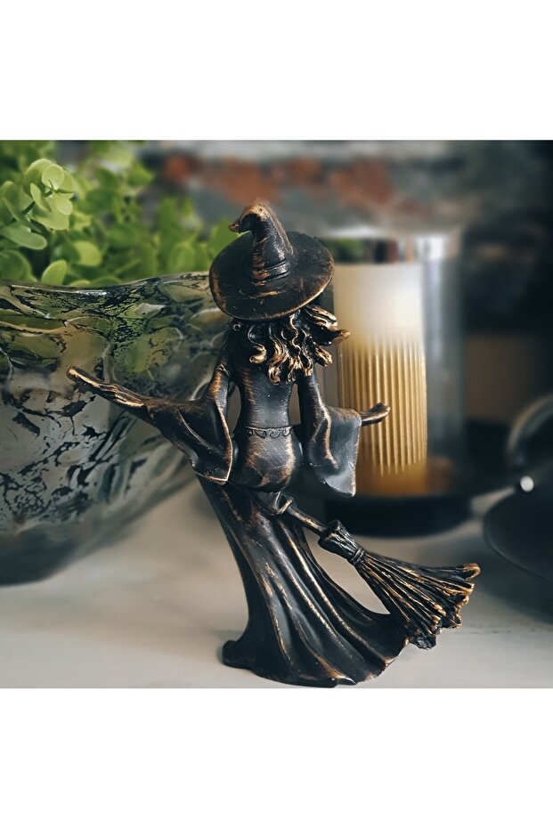 Süpürgeli Tatlı Cadı Biblo Siyah 20cm - 2