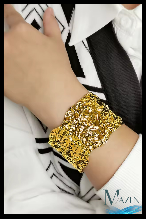 Metal Handcuff Bracelet | Suitable for Wrist to Elbow | Adjustable Design | Women's Jewelry Accessory
