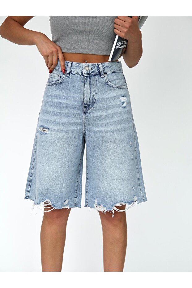 KADIN UZUN BERMUDA KOT ŞORT YIRTIK DETAYLI MİDİ BOY AÇIK MAVİ KAR - 3