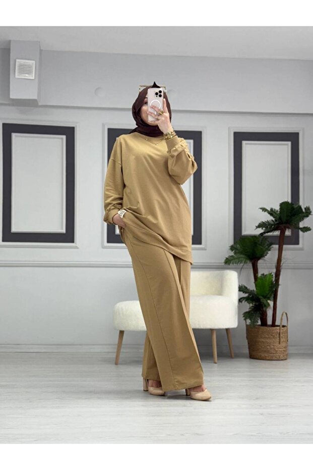 طقم رياضي من كاميليا