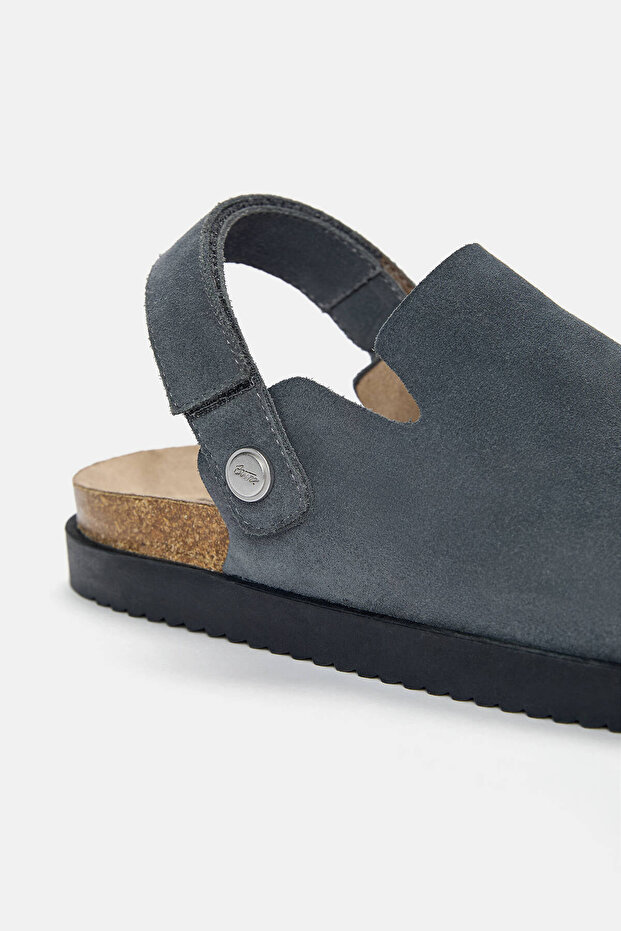 Leather strap clogs - 3