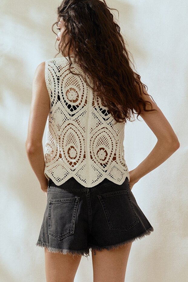 Saçaklı Kenarlı Kot Şort - 4