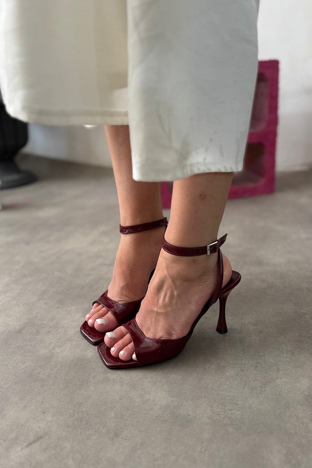 Dabis Burgundy Patent Leather Piping Detailed Women's Heeled Shoes