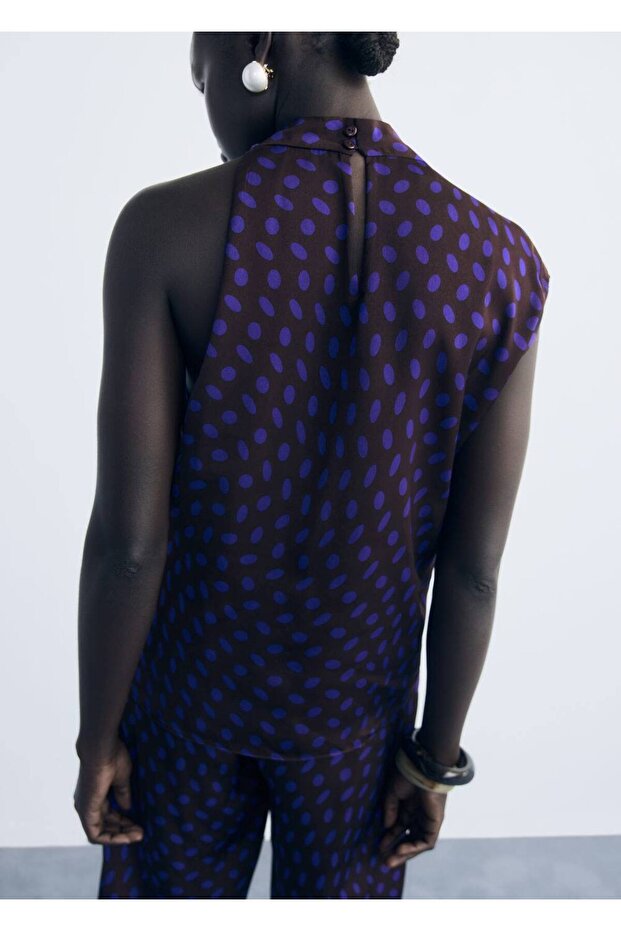 Puantiye desenli drape yaka bluz - 4