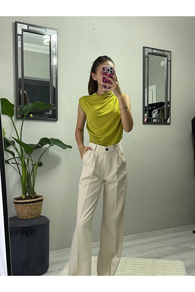 Kadın Dik Yaka Drapeli Bluz - 1