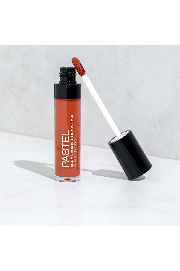 أحمر شفاه سائل مطفي مقاوم للتقبيل من داي لونج - 1