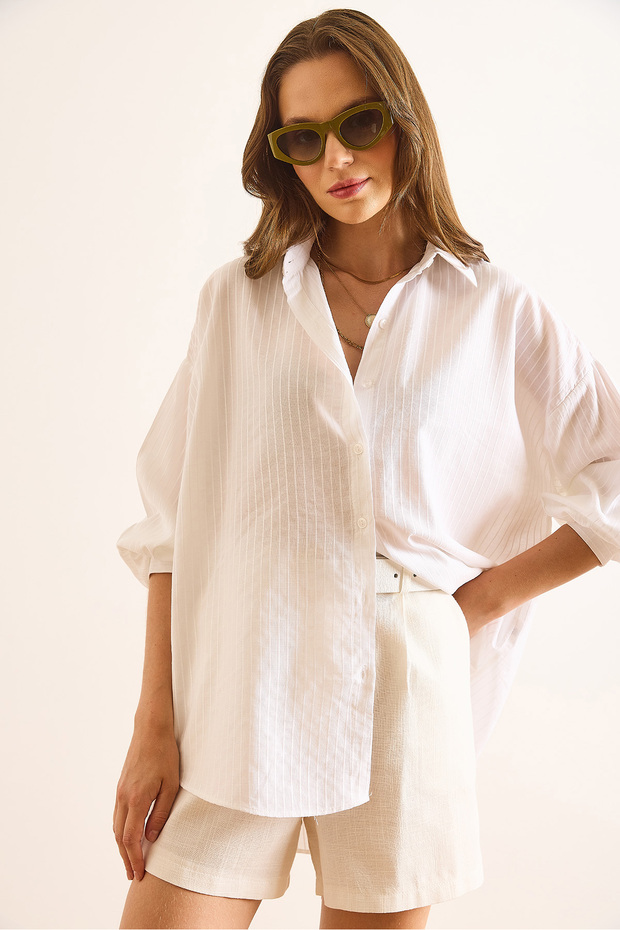 Women's White Textured Flowing Boyfriend Shirt Gml-19001380