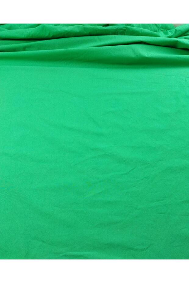 Poplin Woven in Green Color (Width 150 cm X Length 240 cm)