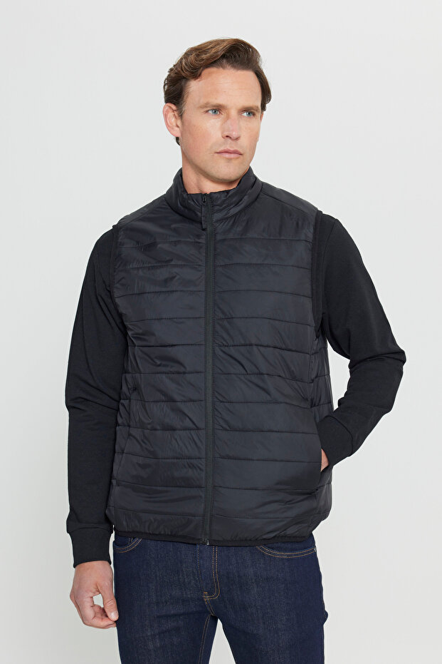 Erkek Siyah Şişme Rüzgar Geçirmez Taşınabilir Çantalı Sıcak Tutan Elyaf Ultra Hafif Yelek - 3