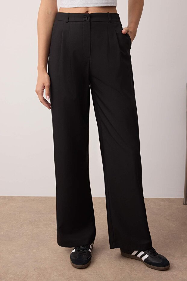 Siyah Wide Leg/Geniş Paça Pilili Dokuma Kumaş Pantolon TWOAW22PL0475 - 3