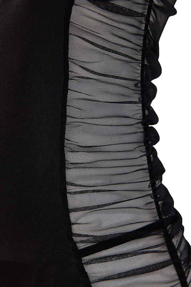 Siyah Jartiyerli Kapsız Saten ve Tül Sırt Transparan Külotlu Babydoll/Fantezi Gecelik THMAW26LL00002 - 6