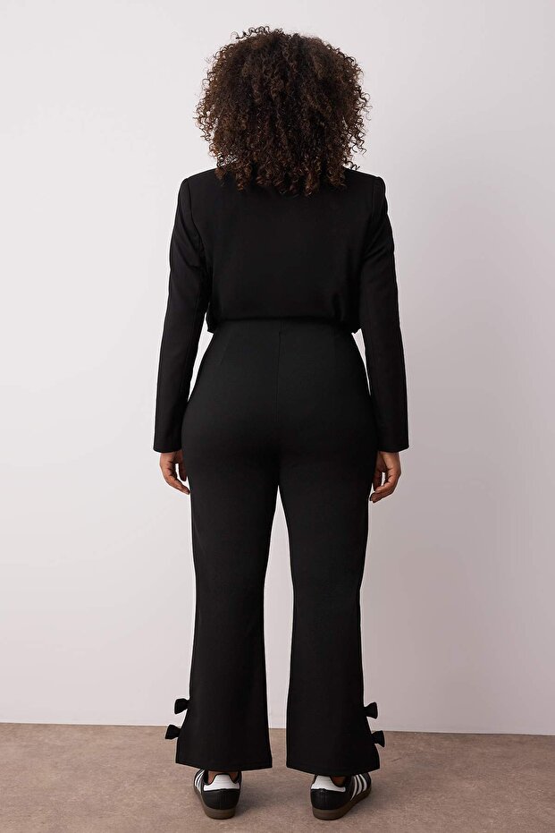 Siyah Paçası Fiyonk Detaylı Flare Fit Örme Büyük Beden Pantolon TBBAW26AR00003 - 4