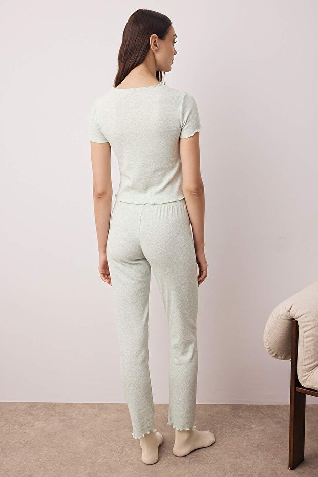Mint Yaka ve Baby Overlok Detaylı Kiraz Aksesuarlı Fitilli Örme Pijama Takımı THMAW26PT00068 - 5