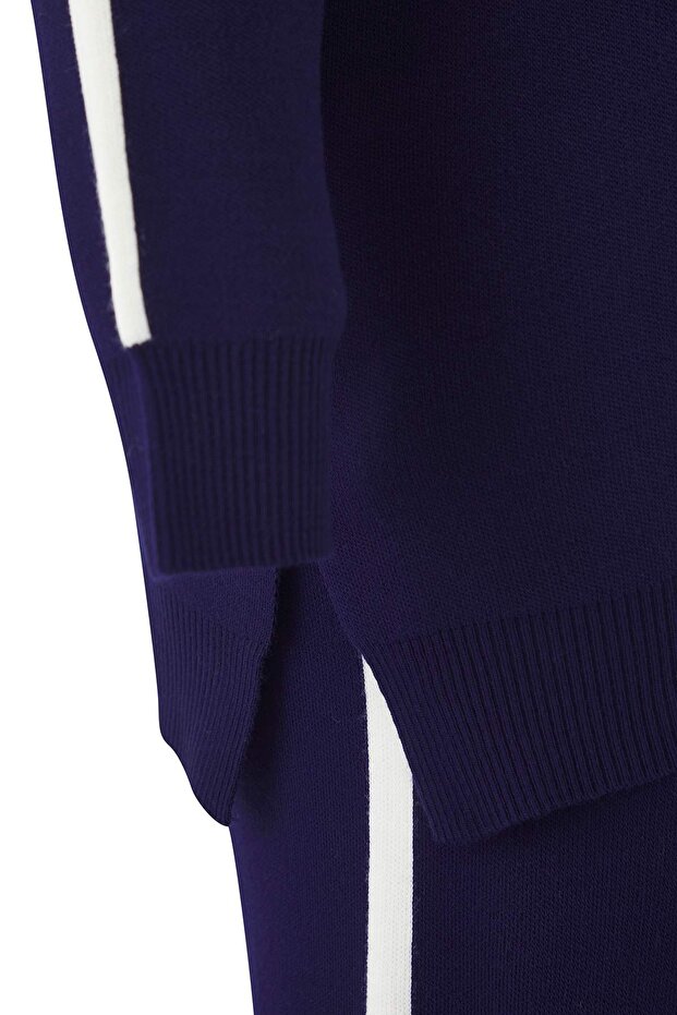 Granatowy, dzianinowy komplet z kołnierzykiem wywijanym i ozdobnymi paskami TBBAW26CP00001 - 7