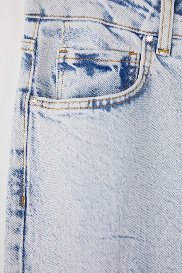 Açık Mavi Yüksek Bel Yırtmaç Detaylı Flare Fit Büyük Beden Jeans TBBAW26CJ00000 - 7