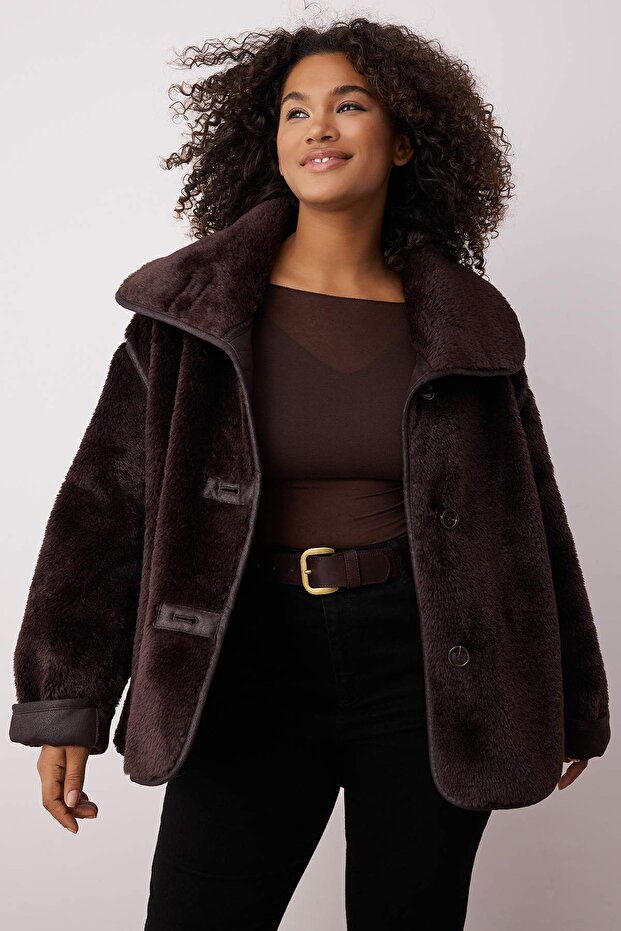 Kahverengi Oversize Kalıp Peluş Büyük Beden Mont TWOAW26AW00016 - 1
