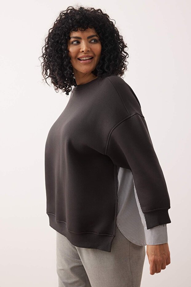 Antrasit Oversize Fit Alttan Gömlek Çıkma Görünümlü Örme Büyük Beden Sweatshirt TBBAW25AO00000 - 2