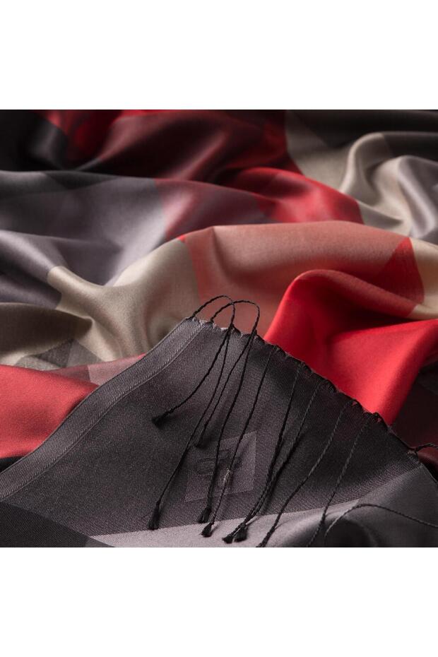 Parsel Patterned Silk Shawl 05079-Model 01 - 3