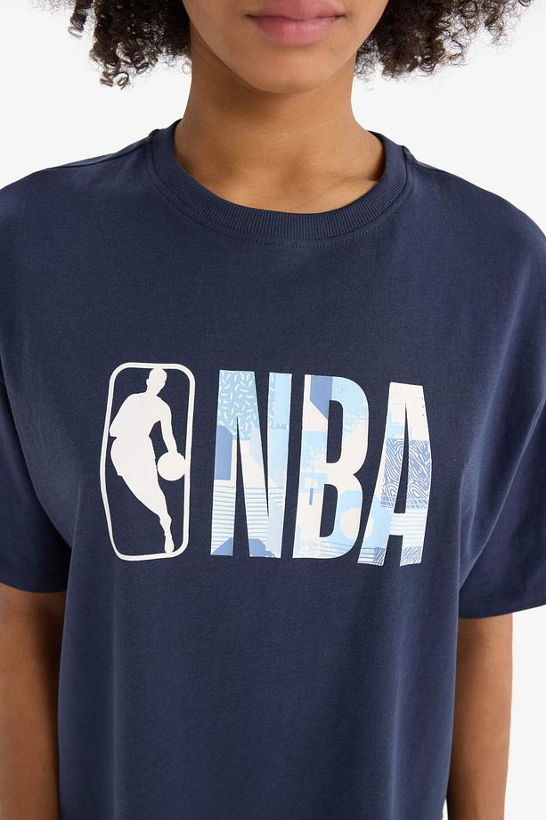 DeFactoFit NBA Wordmark Oversize Geniş Kalıp Bisiklet Yaka Sporcu Kısa Kollu Tişört E3628AX25SM - 5