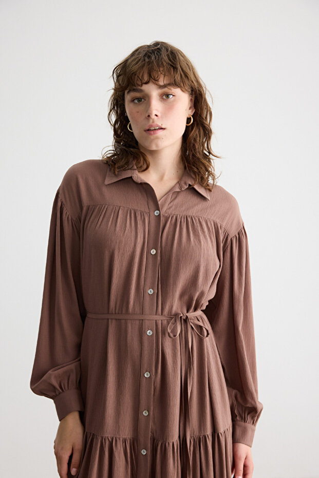 GÜLKURUSU DÜĞMELİ KRİNKIL ELBİSE - 3