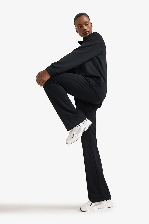 DeFactoFit Flare Fit İspanyol Paça Standart Boy Modal Sporcu Pantolon E8957AX25AU - 4