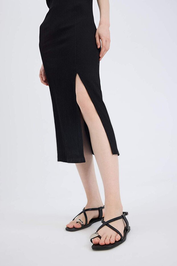 Bodycon Vücudu Saran Kare Yaka Yırtmaçlı Basic Düz Bürümcük Yarım Kol Siyah Midi Elbise E0885AX25SP - 5