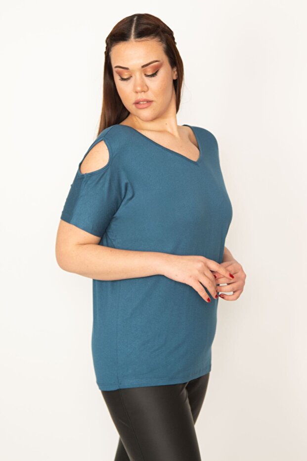 Women's Large Size Petrol Shoulder Low-cut Viscose Blouse 65n30102
