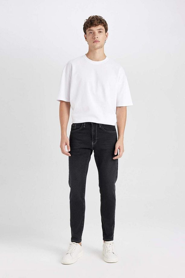 Slim Tapered Fit Dar Kalıp Normal Bel Daralan Paça Siyah Jean Pantolon D8748ax24au - 2
