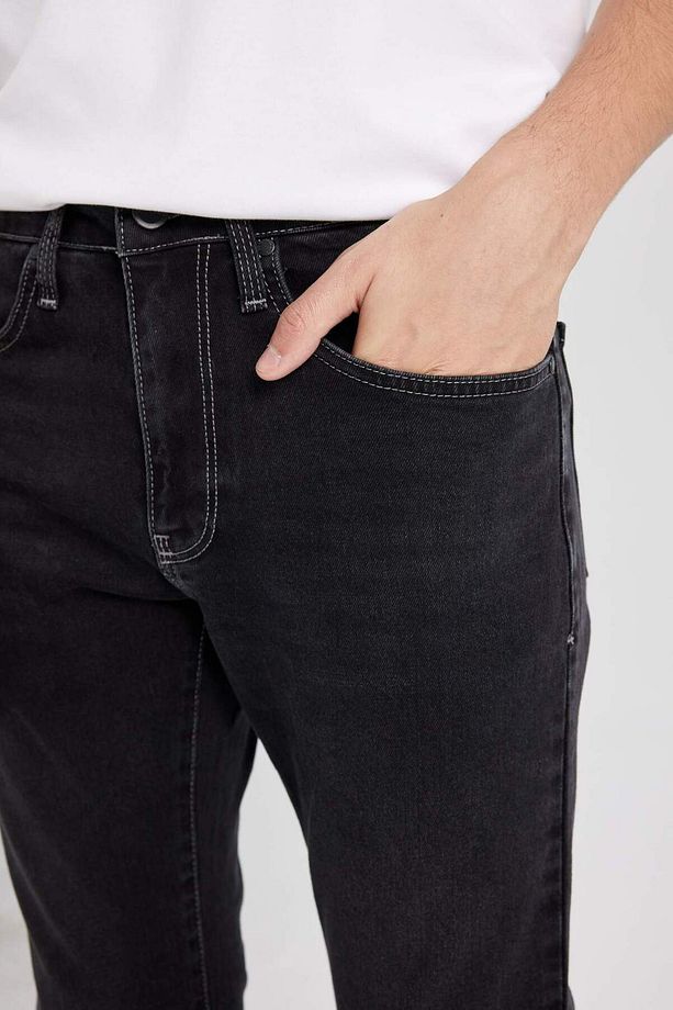 Slim Tapered Fit Dar Kalıp Normal Bel Daralan Paça Siyah Jean Pantolon D8748ax24au - 5
